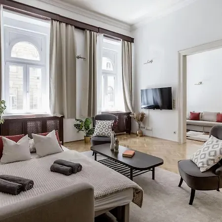 Historic Downtown Landmarks 19 Century Apartament Budapeszt
