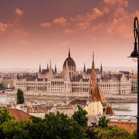 Lejlighed Historic Downtown Landmarks 19 Century Budapest